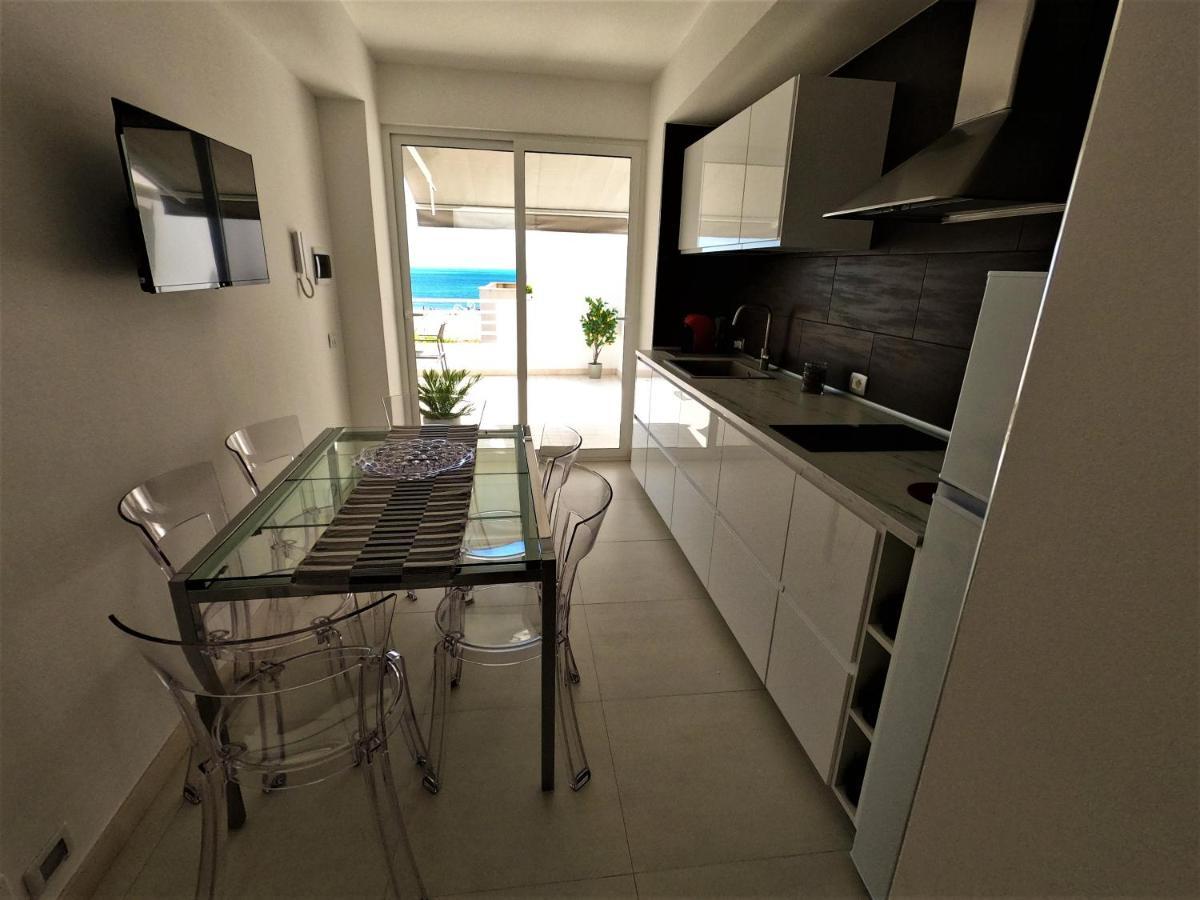 Madagi Beachfront Apartments Pozzallo Buitenkant foto